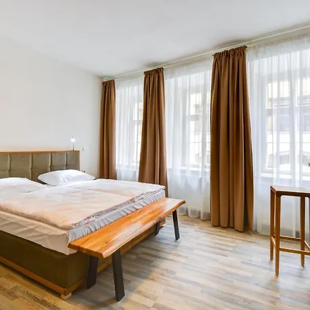 Karlova - Mostecka 10 St Depandance