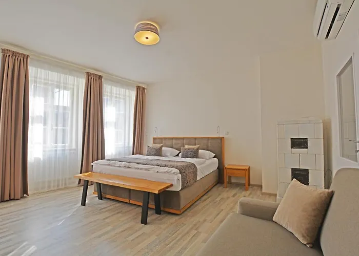 Karlova - Mostecka 10 St Depandance