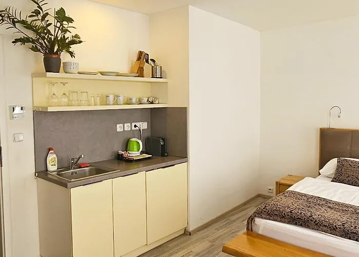 Karlova - Mostecka 10 St Depandance アパートホテル