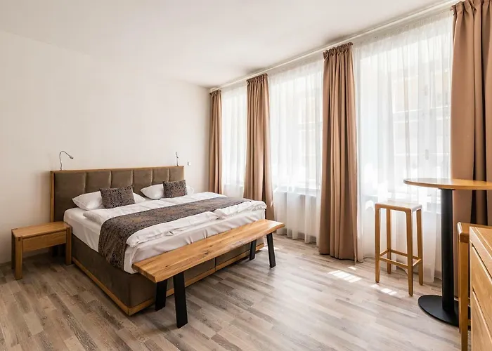 アパートホテル Karlova - Mostecka 10 St Depandance 4*