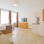 Karlova - Mostecka 10 St Depandance Aparthotel Praga