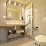 Karlova - Mostecka 10 St Depandance Aparthotel 4*