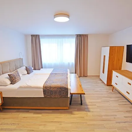 Karlova - Mostecka 10 St Depandance Hotel apartamentowy Praga