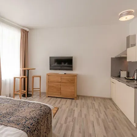 Karlova - Mostecka 10 St Depandance Hotel apartamentowy 4*